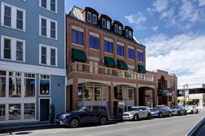 Condo, 2 Bedrooms | Exterior