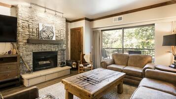 Appartamento, 3 camere da letto | Area soggiorno | Smart TV