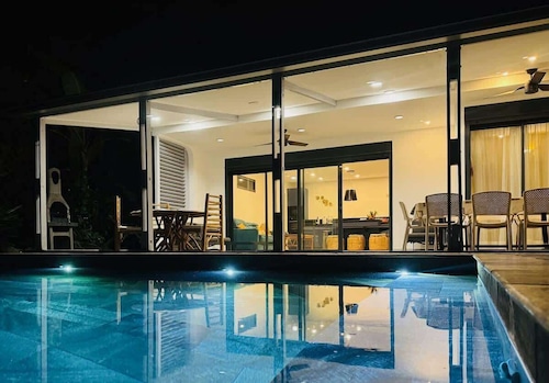 Ô 3 CAP classée 4 étoiles – 4 chambres, piscine chauffée & accès direct plage 🌴