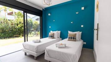 4 bedrooms, iron/ironing board, free WiFi, bed sheets