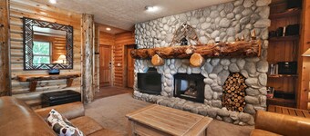 Comstock 203204 4 Bedroom Condo by RedAwning