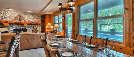 Condo, 4 Bedrooms | Dining