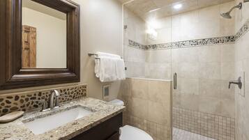 Lägenhet - 1 sovrum | Badrum | Handdukar och schampo