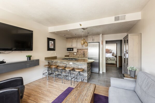 Private kitchen - Galleria 308 1 Bedroom Condo by RedAwning (Park City)