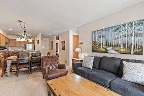 Condo, 2 Bedrooms | Living area