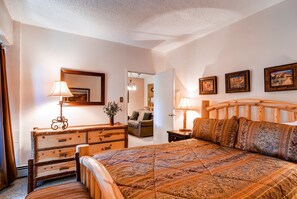 Condo, 2 Bedrooms