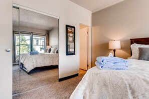 2 bedrooms, individually decorated, individually furnished