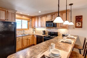 Leilighet, 3 soverom | Eget kjøkken | Kjøleskap, kaffetrakter/tekoker og brødrister