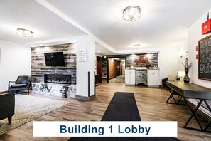 Condo, 2 habitaciones | Área de sala de estar