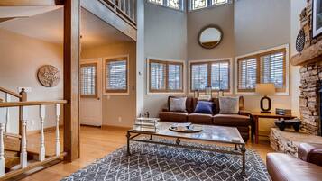 起居區 | 智慧型電視