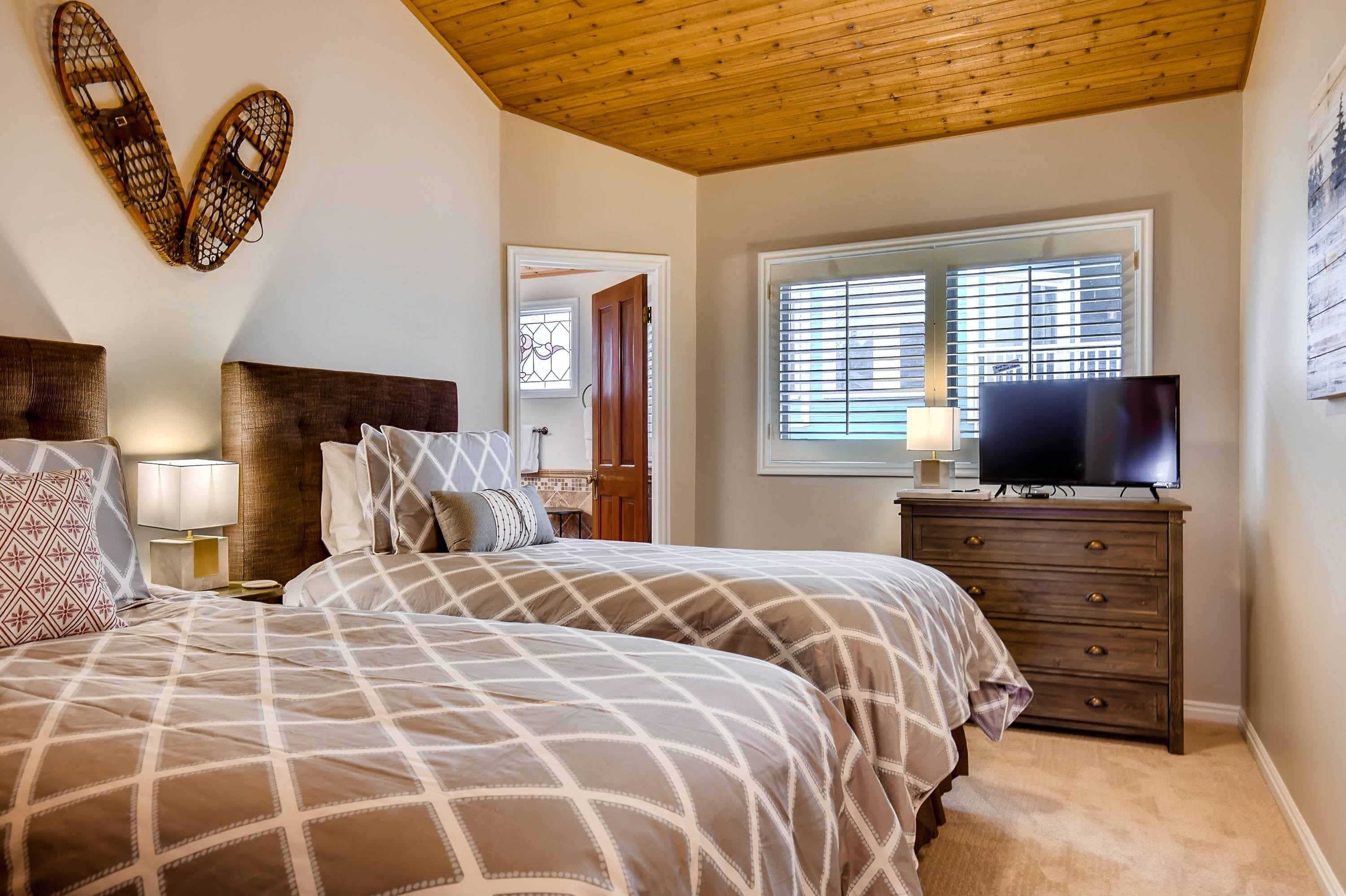 Townhome, 3 Bedrooms | 3 bedrooms, individually decorated, individually furnished