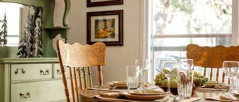 Condo, 2 Bedrooms | In-room dining