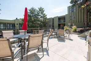 Condo, 2 phòng ngủ | Hiên
