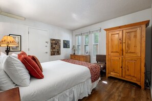 Condo, 2 phòng ngủ | 2 phòng ngủ, trang trí khác biệt