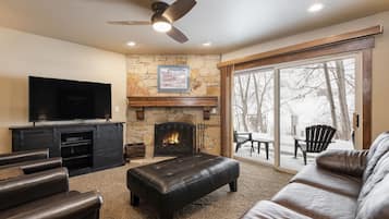 Condo, 2 Bedrooms | Interior