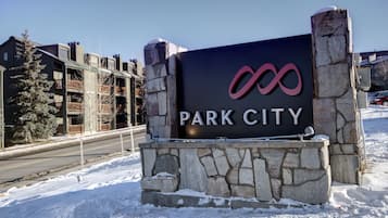 Condo, 1 Bedroom | Front of property