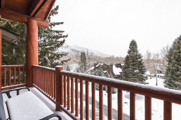 Condo, 3 Bedrooms | Mountain view