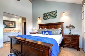 Condo, 3 Bedrooms