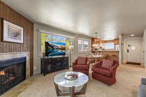 Condo, 2 Bedrooms | Living area