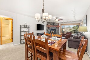 Condo, 3 Bedrooms | Dining