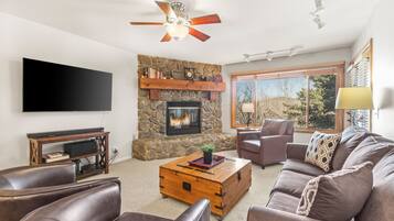 Condo, 3 Bedrooms | Living area | Smart TV