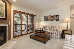 Condo, 2 Bedrooms | Interior