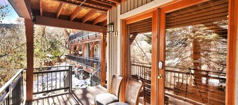 Woodside 11 1 Bedroom Condo by RedAwning