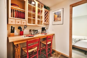 In-room dining - Woodside 11 1 Bedroom Condo by RedAwning (Park City)