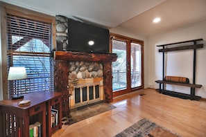 Television - Woodside 11 1 Bedroom Condo by RedAwning (Park City)