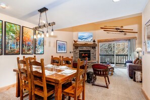 Condo, 2 habitaciones | Restaurantes