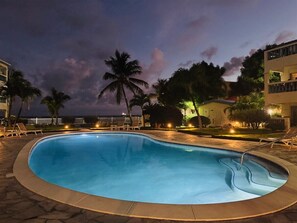 Outdoor pool - Paradise Gem, ground floor on Simpson Bay Beach! (Simpson Bay)