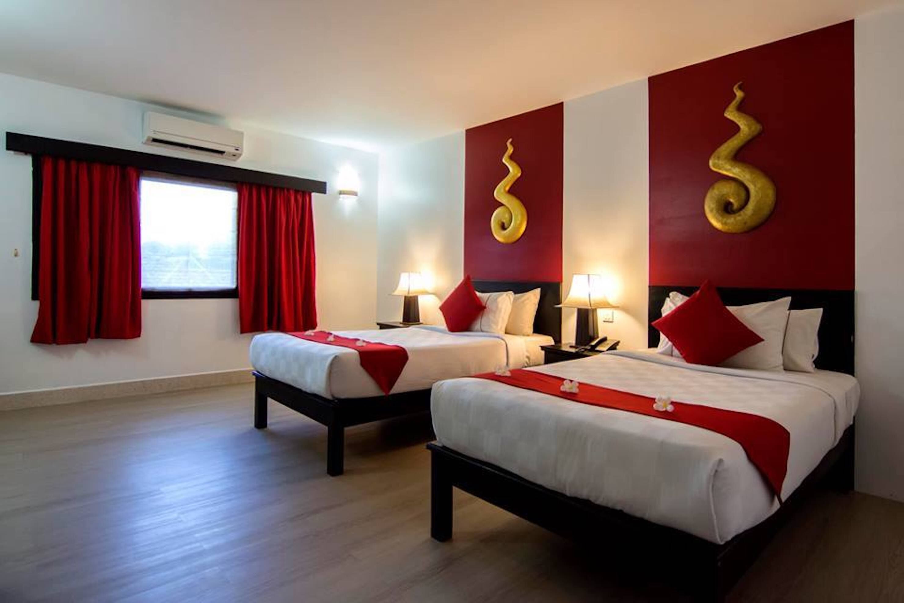 Premium bedding, minibar, desk, laptop workspace
