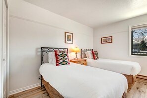 Room - Suncreek A-7 2 Bedroom Condo by RedAwning (Park City)