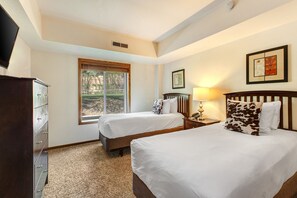 1 habitación, decoración personalizada y muebles diferentes 
