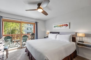 Condo, 2 Bedrooms