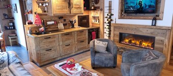 COURCHEVEL Ski in, ski out, cosy & comfortable village center 3*, France