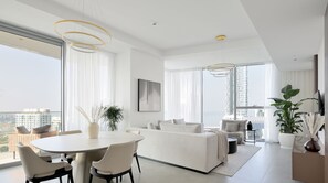 Deluxe Apartment | In-room dining