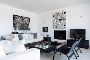 Villa | Living area