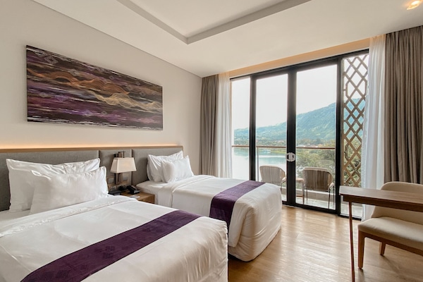 Grand Deluxe Twin Lake | Seprai premium, meja kerja, ruang kerja ramah laptop, dan Wi-Fi gratis