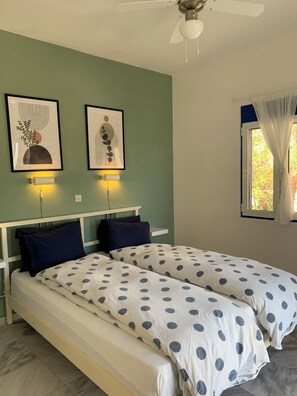 2 Schlafzimmer, Reisekinderbett, kostenloses WLAN, Bettwäsche