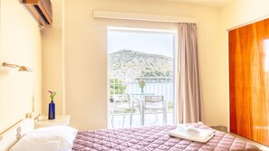 Caja de seguridad en la habitación y cortinas blackout 