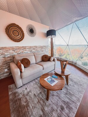 Living area - Unusual bubbles with sea view in Porto-Vecchio, 10 minutes from the beach! (Porto-Vecchio)
