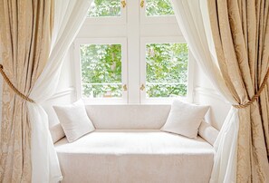 Junior Suite Manoir | Ropa de cama de alta calidad, minibar, caja fuerte