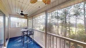 Outdoor dining - Secluded Paradise Serene 2BR Golf Course Views (Pawleys Island)