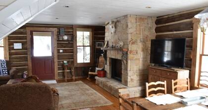 Charming Log Cabin in the Heart of Crested Butte