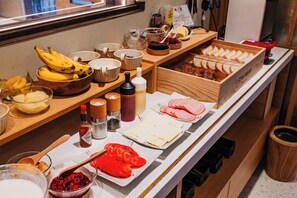 Daily buffet breakfast for a fee