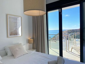 2 makuuhuonetta, silitysrauta/-lauta, ilmainen Wi-Fi, vuodevaatteet