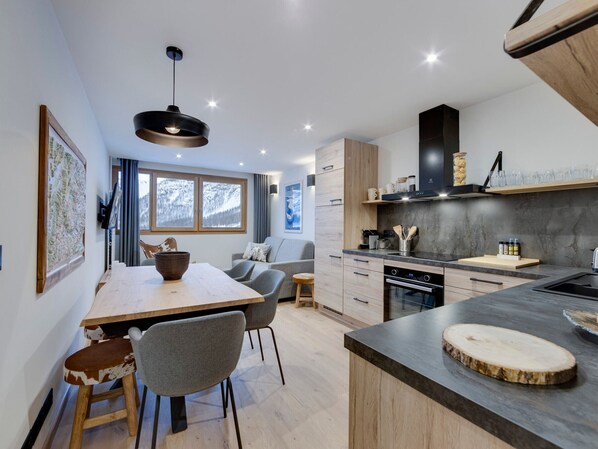 Refrigerador, horno, parrilla de estufa y tostadora 