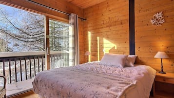 4 bedrooms, free WiFi