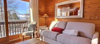 Cozy chalet near slopes, balcony and WiFi
